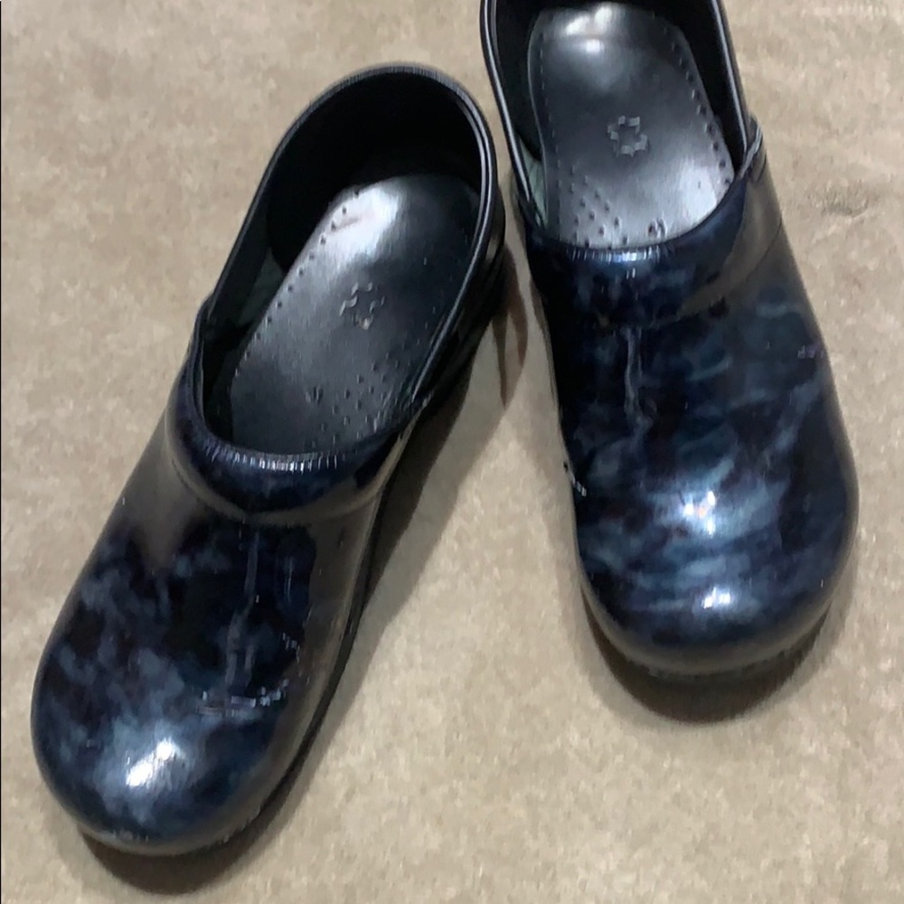 Dansko professional Stapled Clogs. Sz 41